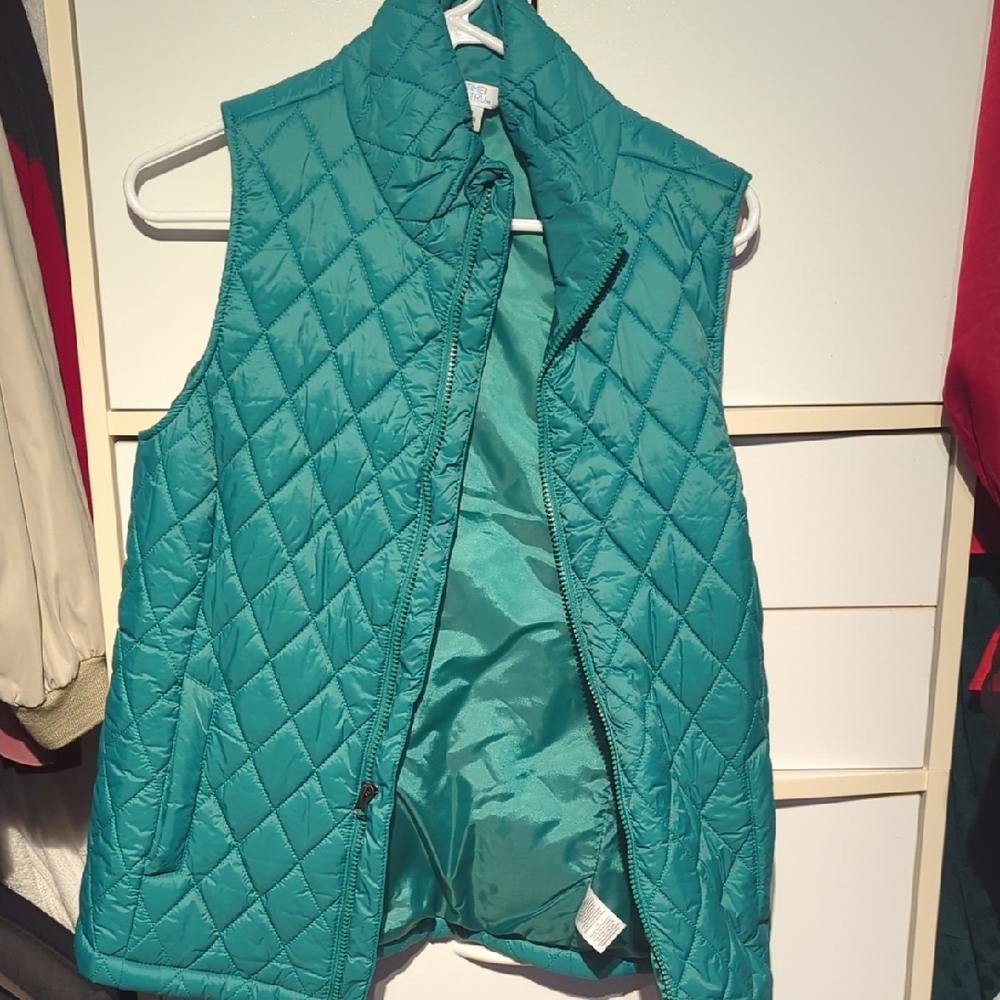 Time and Tru Green Quilted Vest with Diamond Pattern